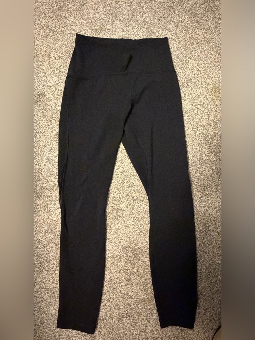 Women’s black lululemon leggings size 6